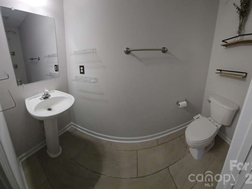 12211 Hood Bend Court, Charlotte, NC 28273.  MLS# CAR4376811, YatesRealty ID 22327. 