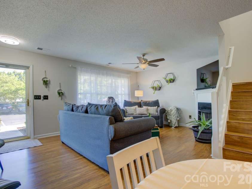 12211 Hood Bend Court, Charlotte, NC 28273.  MLS# CAR4376811, YatesRealty ID 22327. 