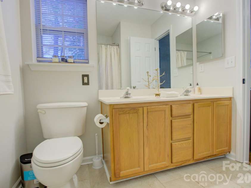 12211 Hood Bend Court, Charlotte, NC 28273.  MLS# CAR4376811, YatesRealty ID 22327. 