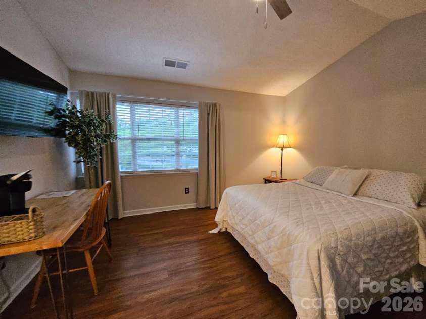 12211 Hood Bend Court, Charlotte, NC 28273.  MLS# CAR4376811, YatesRealty ID 22327. 