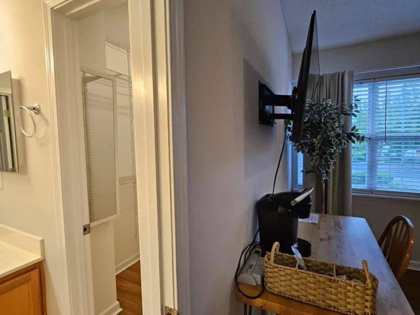 12211 Hood Bend Court, Charlotte, NC 28273.  MLS# CAR4376811, YatesRealty ID 22327. 