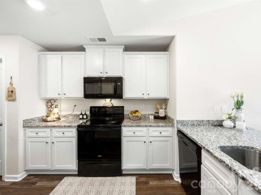 191 Belcaro Drive, Kings Mountain, NC 28086.  MLS# CAR4378367, YatesRealty ID 22328. 