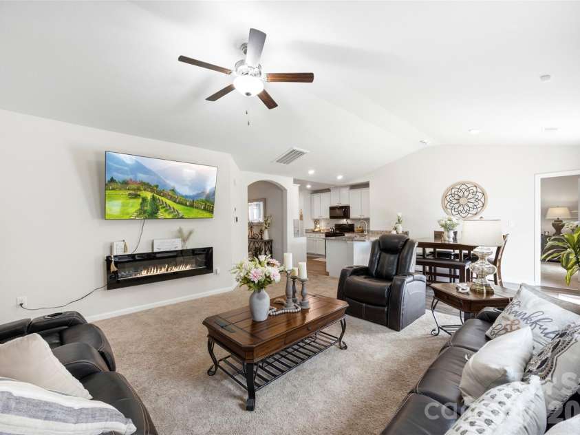 191 Belcaro Drive, Kings Mountain, NC 28086.  MLS# CAR4378367, YatesRealty ID 22328. 
