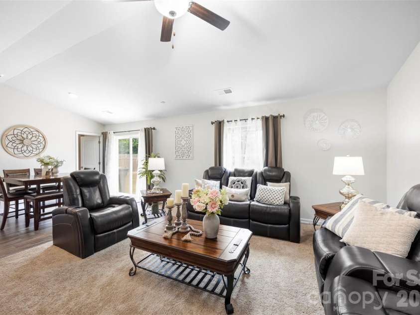 191 Belcaro Drive, Kings Mountain, NC 28086.  MLS# CAR4378367, YatesRealty ID 22328. 