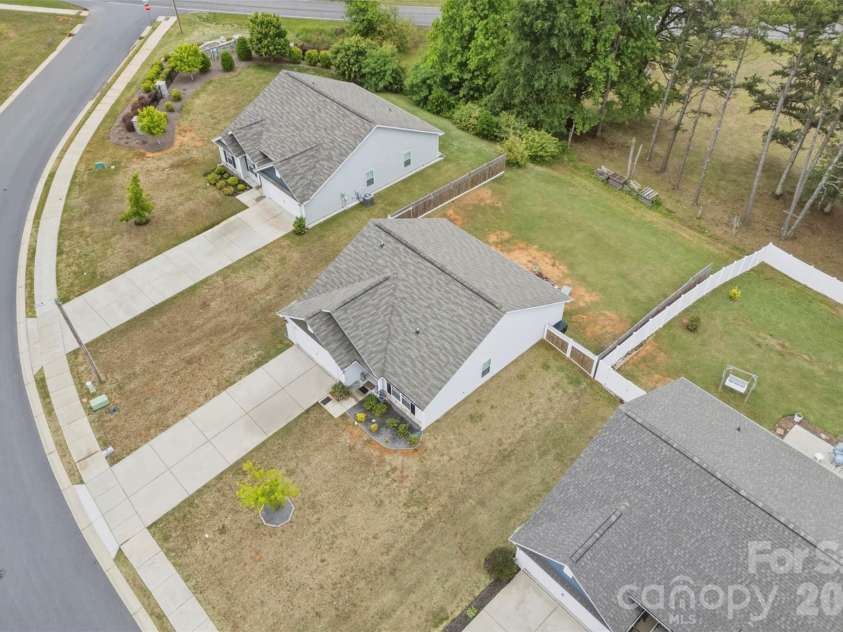 191 Belcaro Drive, Kings Mountain, NC 28086.  MLS# CAR4378367, YatesRealty ID 22328. 