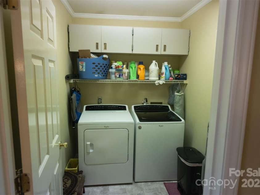 332 Daybrook Drive, Landis, NC 28088.  MLS# CAR4267528, YatesRealty ID 22328. Laundry room