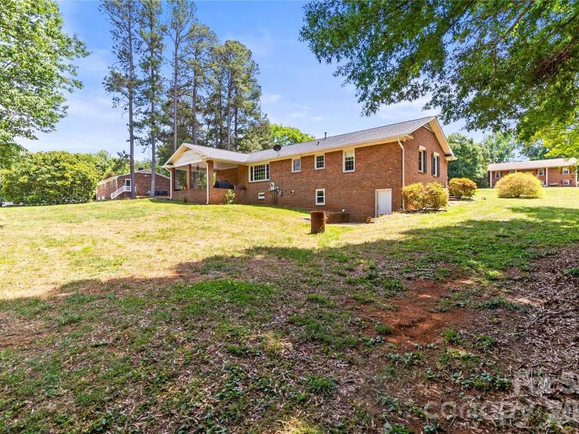 139 Woodhaven Lane, Mocksville, NC 27028.  MLS# CAR4378828, YatesRealty ID 22329. 