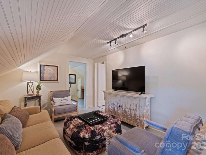 66 Fox Trot Lane, Tryon, NC 28782.  MLS# CAR4259291, YatesRealty ID 22329. 3rd floor apartment