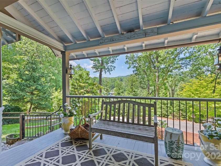 66 Fox Trot Lane, Tryon, NC 28782.  MLS# CAR4259291, YatesRealty ID 22329. 
