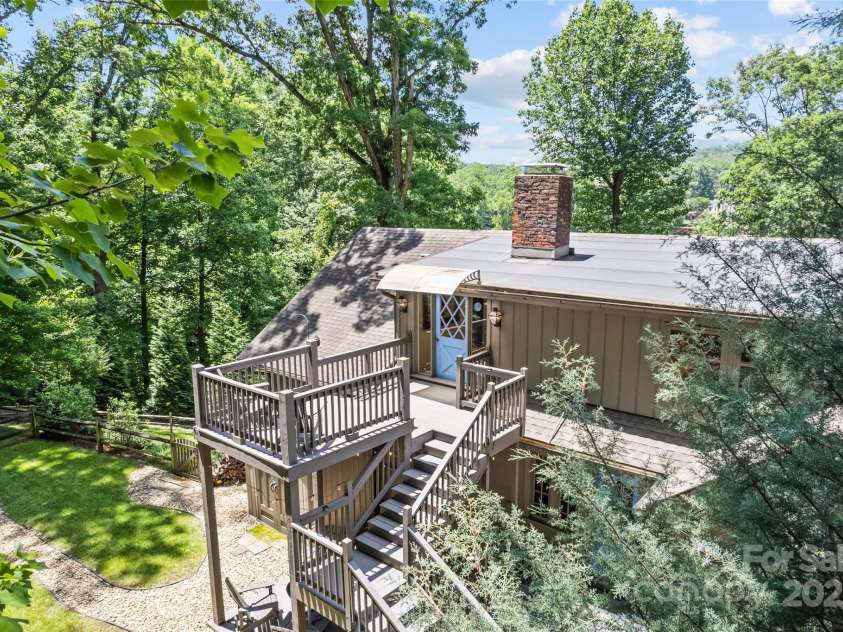 66 Fox Trot Lane, Tryon, NC 28782.  MLS# CAR4259291, YatesRealty ID 22329. 