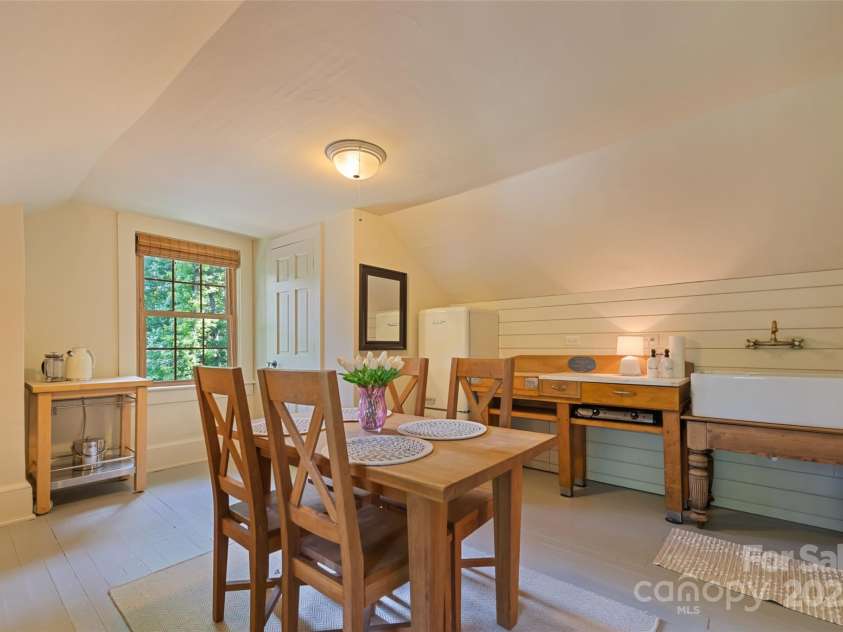 66 Fox Trot Lane, Tryon, NC 28782.  MLS# CAR4259291, YatesRealty ID 22329. 