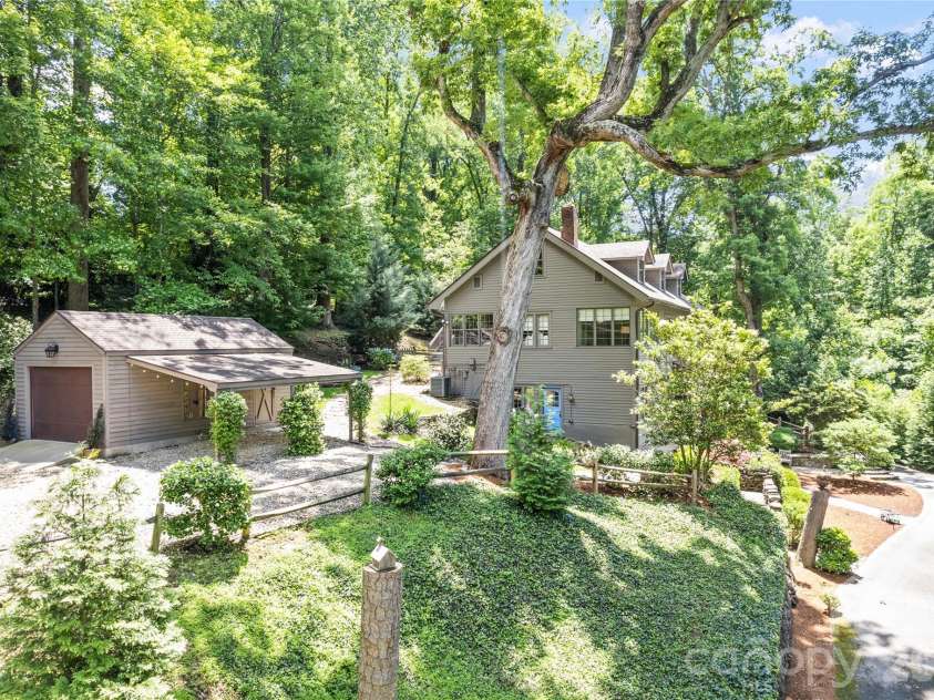 66 Fox Trot Lane, Tryon, NC 28782.  MLS# CAR4335160, YatesRealty ID 22329. 