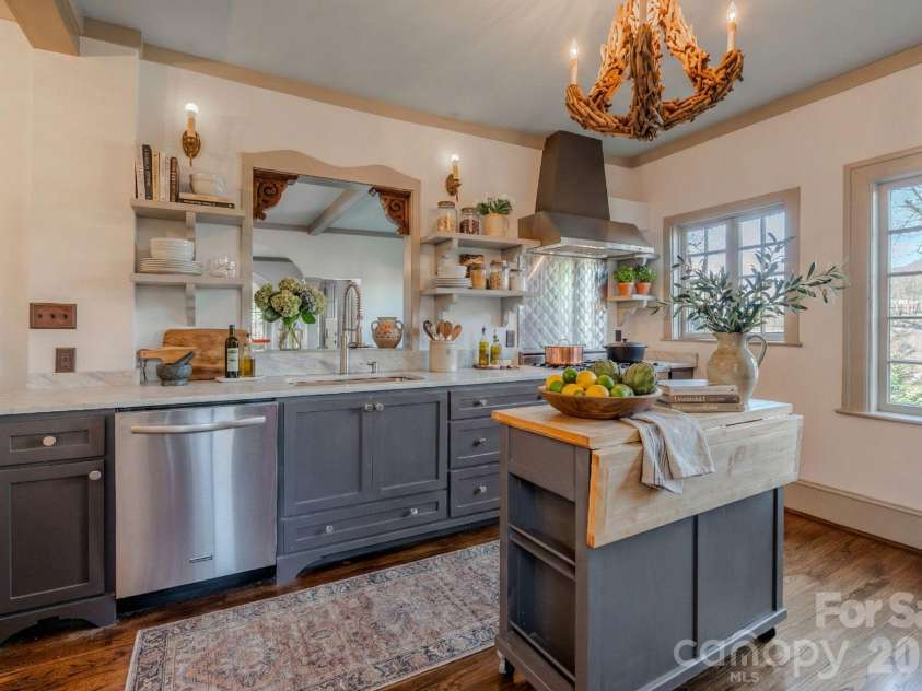 66 Fox Trot Lane, Tryon, NC 28782.  MLS# CAR4335160, YatesRealty ID 22329. 