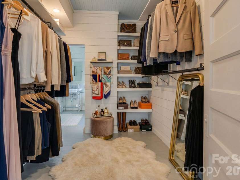 66 Fox Trot Lane, Tryon, NC 28782.  MLS# CAR4335160, YatesRealty ID 22329. 