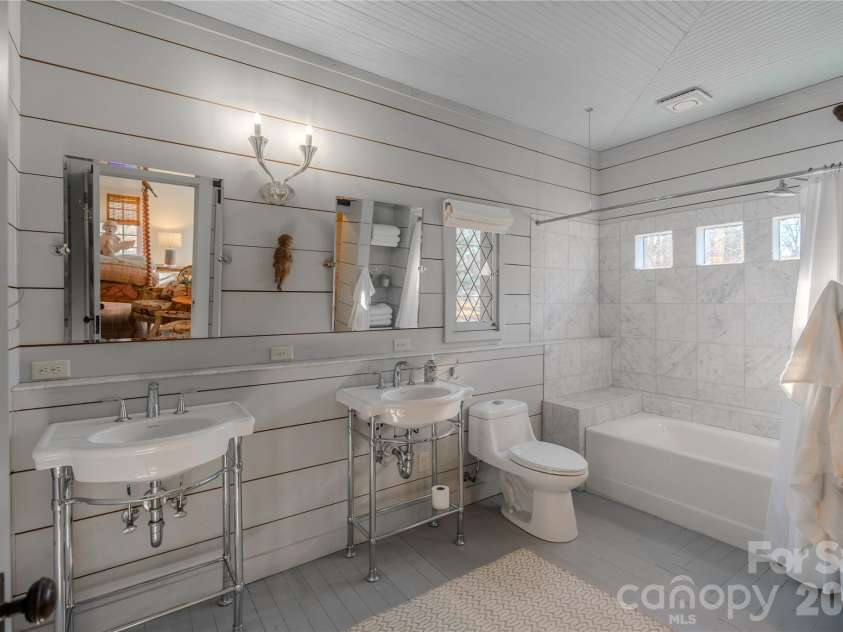 66 Fox Trot Lane, Tryon, NC 28782.  MLS# CAR4335160, YatesRealty ID 22329. 