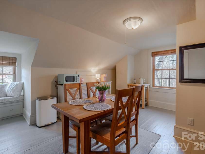 66 Fox Trot Lane, Tryon, NC 28782.  MLS# CAR4335160, YatesRealty ID 22329. 