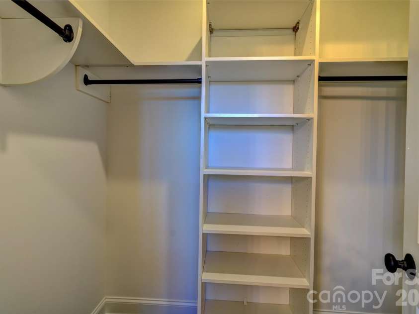 609 Buffalo Street, Shelby, NC 28150.  MLS# CAR4328307, YatesRealty ID 2233. 