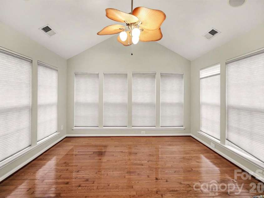 2172 Southridge Drive, Belmont, NC 28012.  MLS# CAR4377359, YatesRealty ID 22330. 