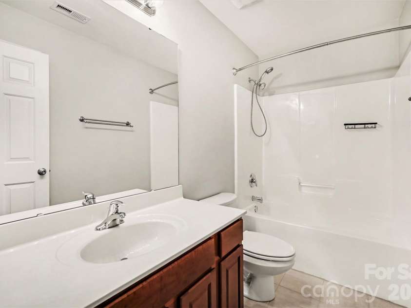 2172 Southridge Drive, Belmont, NC 28012.  MLS# CAR4377359, YatesRealty ID 22330. 