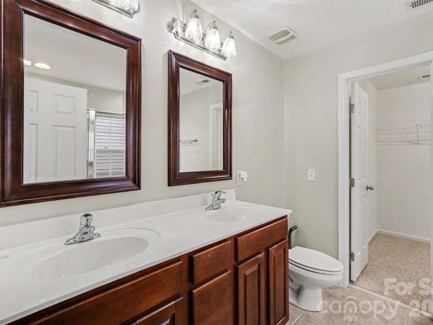 2172 Southridge Drive, Belmont, NC 28012.  MLS# CAR4377359, YatesRealty ID 22330. 