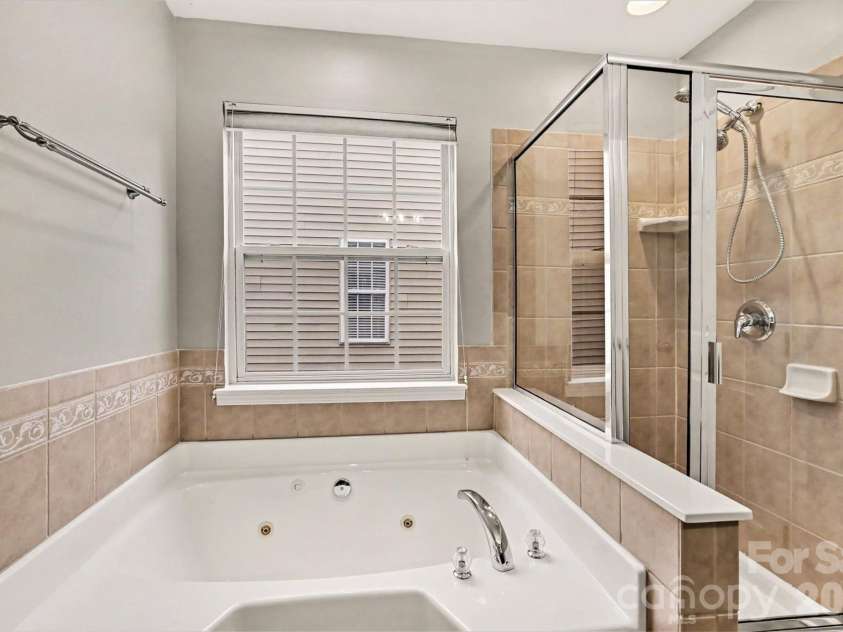 2172 Southridge Drive, Belmont, NC 28012.  MLS# CAR4377359, YatesRealty ID 22330. 