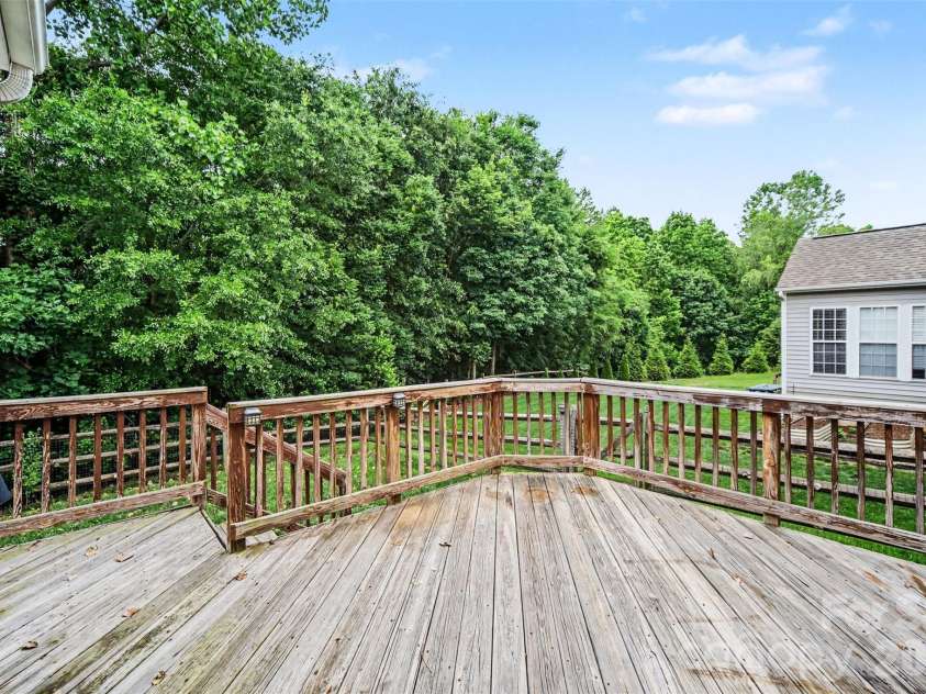 2172 Southridge Drive, Belmont, NC 28012.  MLS# CAR4377359, YatesRealty ID 22330. 