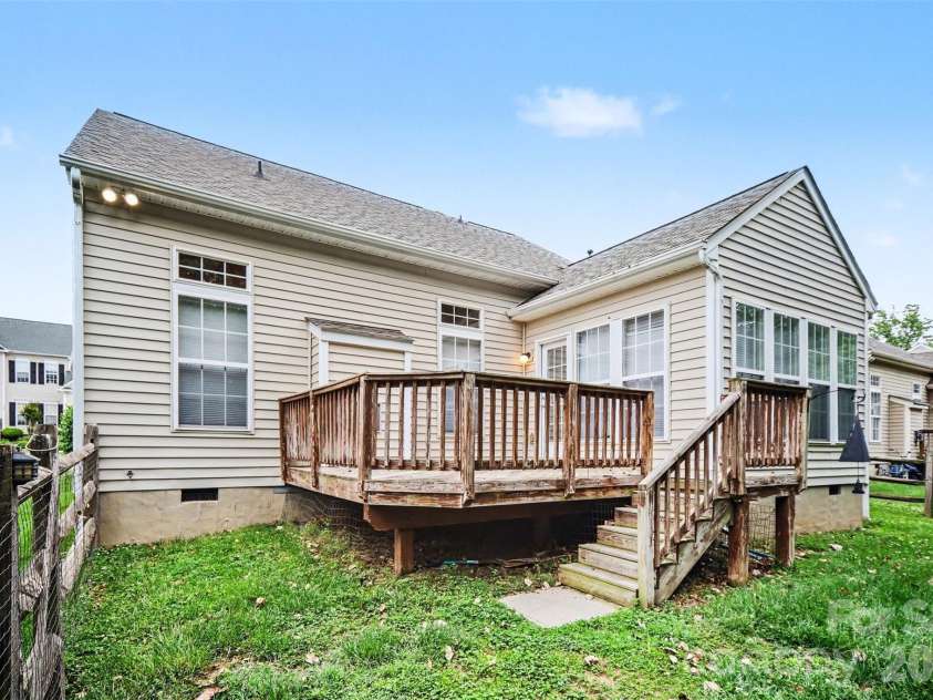 2172 Southridge Drive, Belmont, NC 28012.  MLS# CAR4377359, YatesRealty ID 22330. 