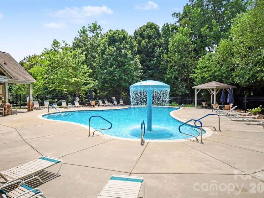 2172 Southridge Drive, Belmont, NC 28012.  MLS# CAR4377359, YatesRealty ID 22330. 