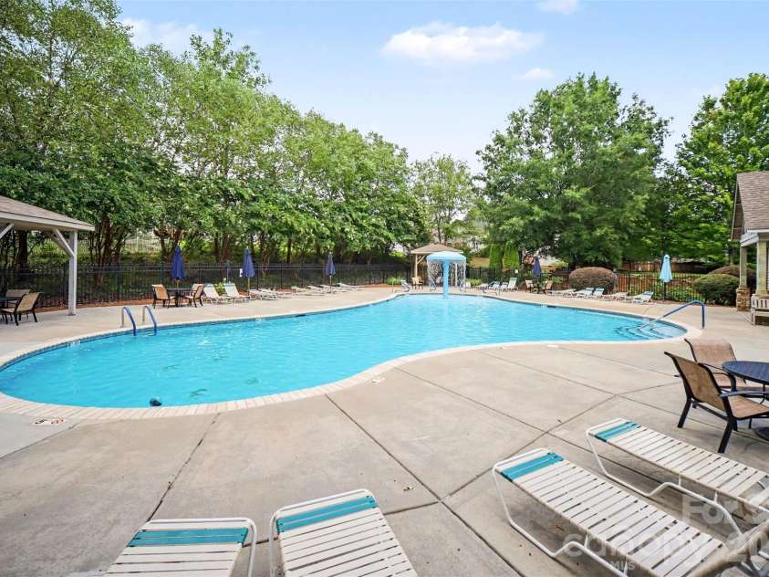 2172 Southridge Drive, Belmont, NC 28012.  MLS# CAR4377359, YatesRealty ID 22330. 