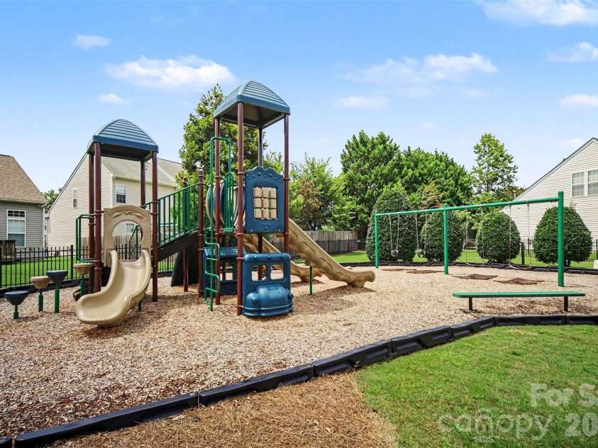 2172 Southridge Drive, Belmont, NC 28012.  MLS# CAR4377359, YatesRealty ID 22330. 