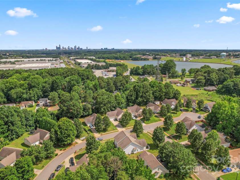 219 Mccord Street, Charlotte, NC 28216.  MLS# CAR4270522, YatesRealty ID 22330. 