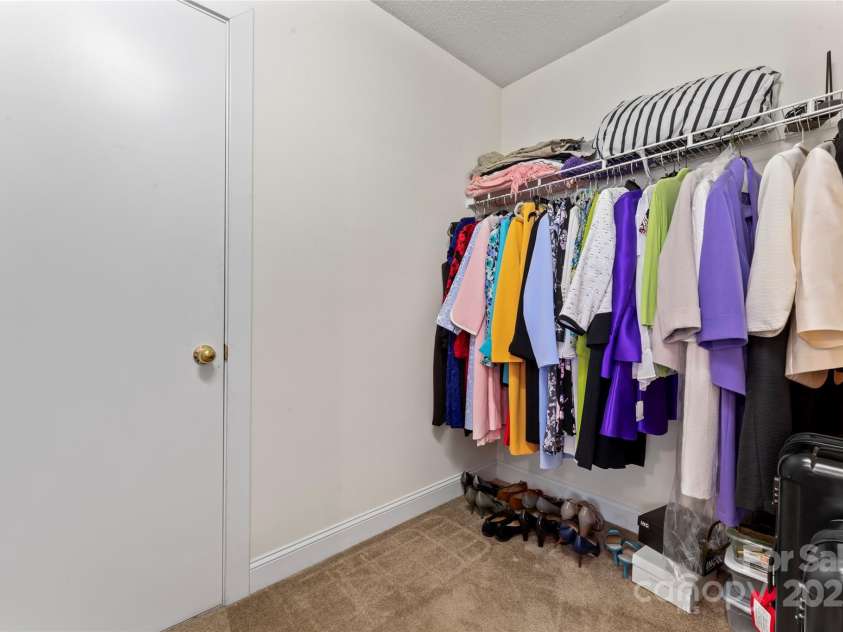 219 Mccord Street, Charlotte, NC 28216.  MLS# CAR4270522, YatesRealty ID 22330. 