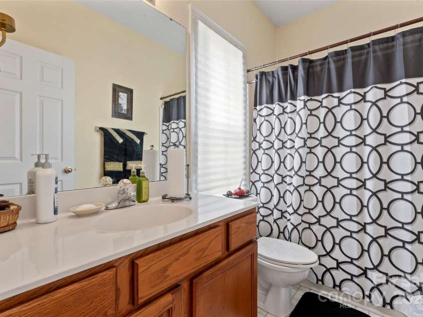 219 Mccord Street, Charlotte, NC 28216.  MLS# CAR4270522, YatesRealty ID 22330. 