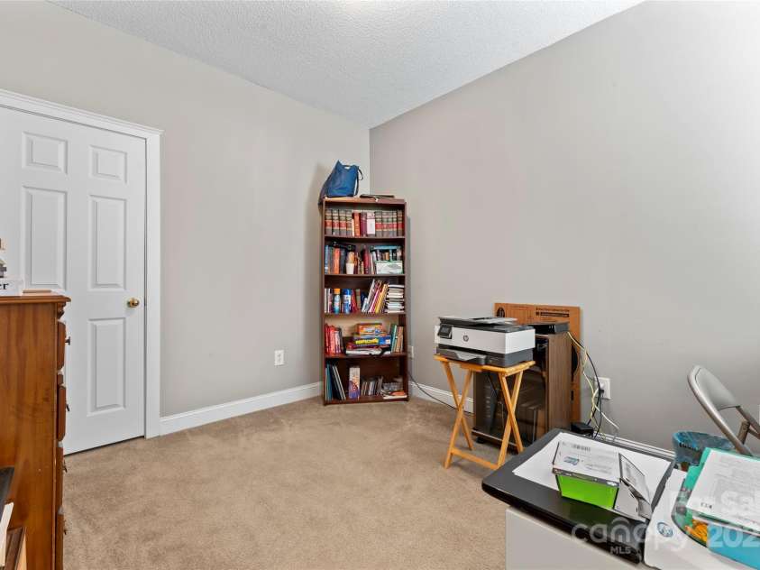 219 Mccord Street, Charlotte, NC 28216.  MLS# CAR4270522, YatesRealty ID 22330. 