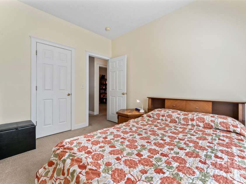 219 Mccord Street, Charlotte, NC 28216.  MLS# CAR4270522, YatesRealty ID 22330. 