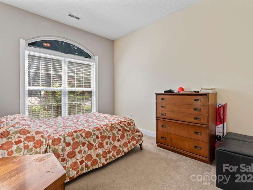 219 Mccord Street, Charlotte, NC 28216.  MLS# CAR4270522, YatesRealty ID 22330. 
