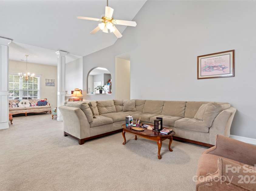 219 Mccord Street, Charlotte, NC 28216.  MLS# CAR4270522, YatesRealty ID 22330. 