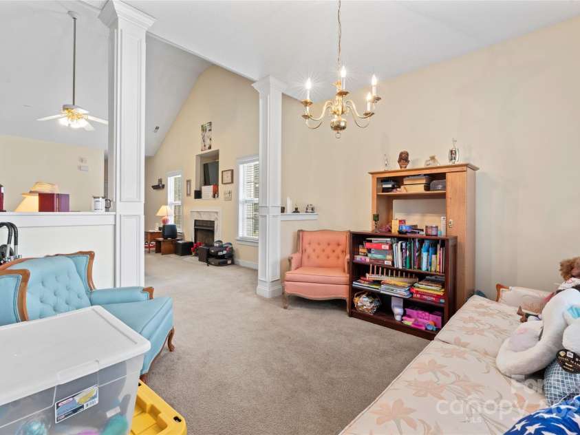 219 Mccord Street, Charlotte, NC 28216.  MLS# CAR4270522, YatesRealty ID 22330. 