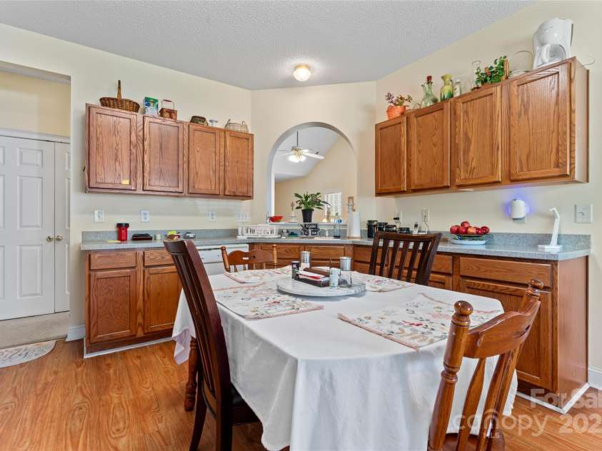 219 Mccord Street, Charlotte, NC 28216.  MLS# CAR4270522, YatesRealty ID 22330. 