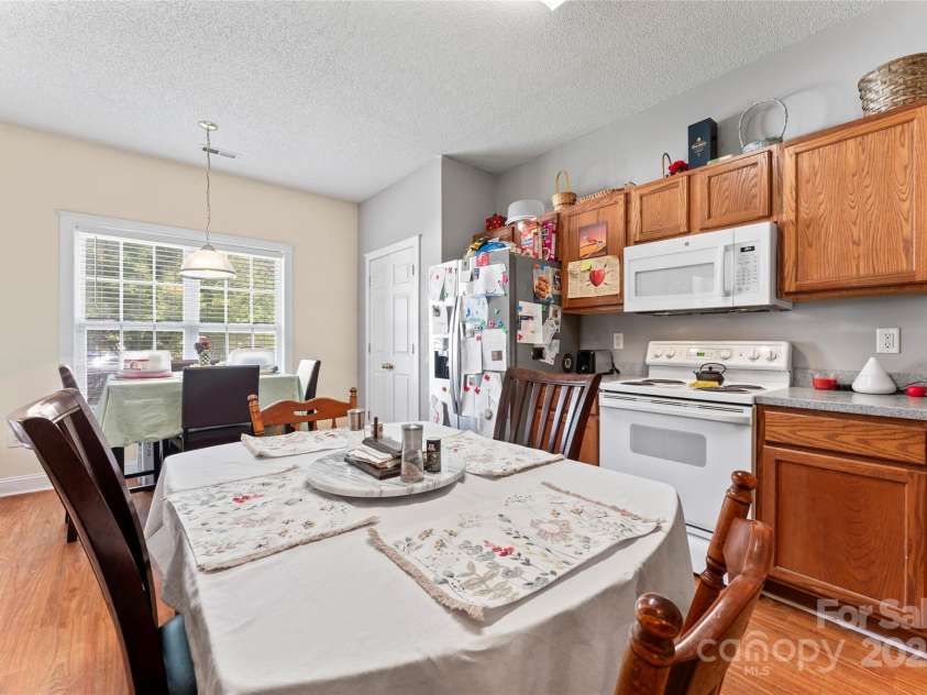 219 Mccord Street, Charlotte, NC 28216.  MLS# CAR4270522, YatesRealty ID 22330. 