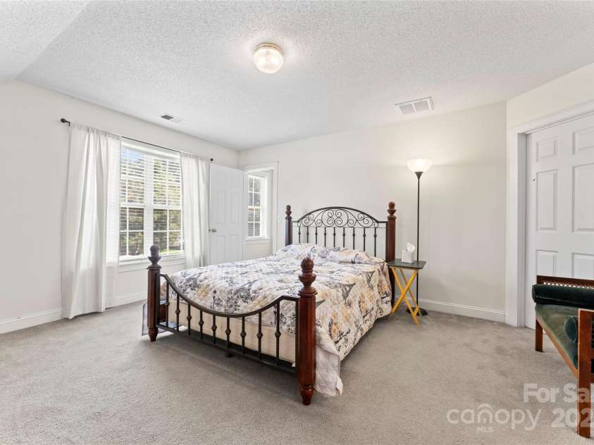 219 Mccord Street, Charlotte, NC 28216.  MLS# CAR4270522, YatesRealty ID 22330. 