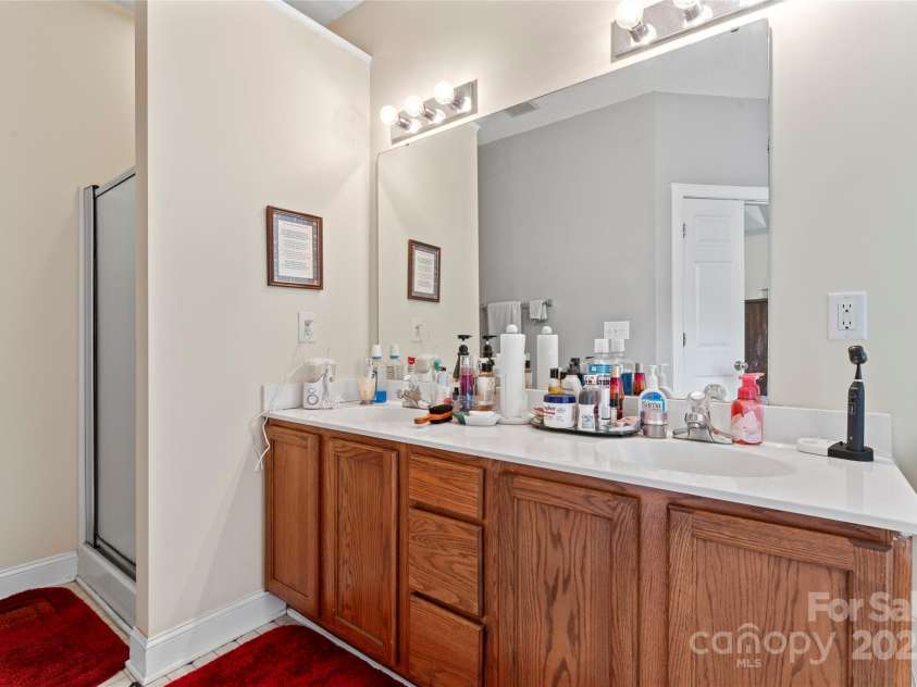 219 Mccord Street, Charlotte, NC 28216.  MLS# CAR4270522, YatesRealty ID 22330. 
