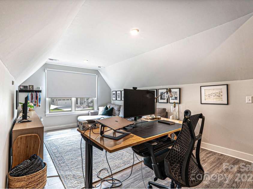 3741 9th Street Court, Hickory, NC 28601.  MLS# CAR4269157, YatesRealty ID 22331. 