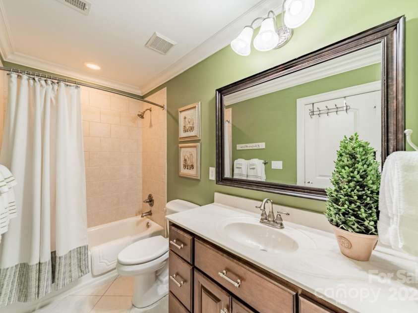 4075 Crepe Ridge Drive, Denver, NC 28037.  MLS# CAR4267494, YatesRealty ID 22332. 