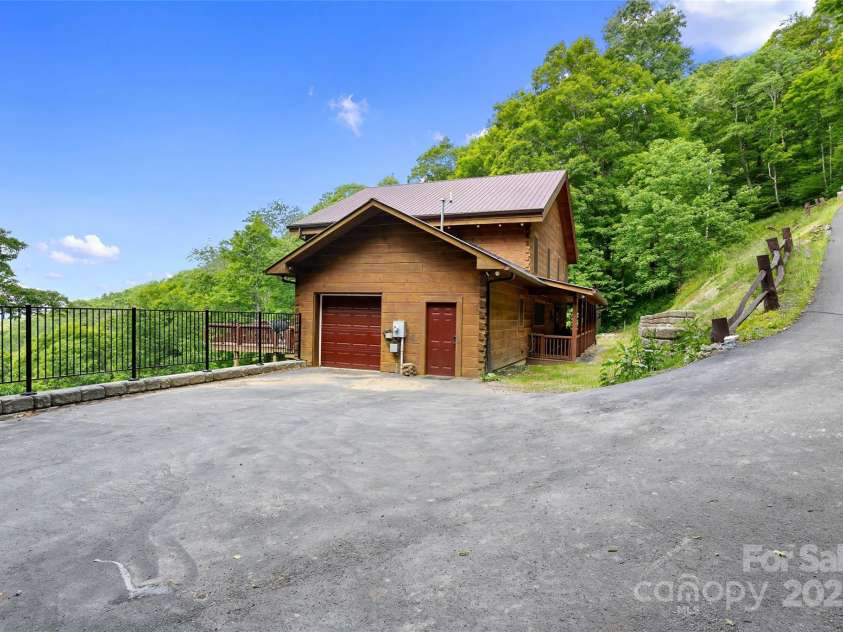 853 Granny Lewis Lane, Mars Hill, NC 28754.  MLS# CAR4269448, YatesRealty ID 22334. 