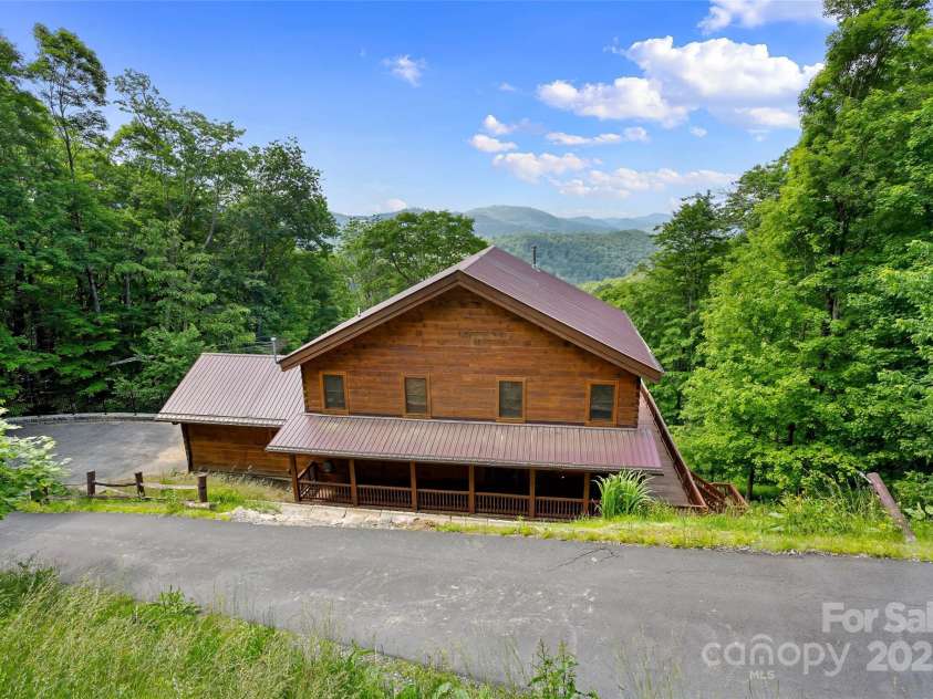 853 Granny Lewis Lane, Mars Hill, NC 28754.  MLS# CAR4269448, YatesRealty ID 22334. 