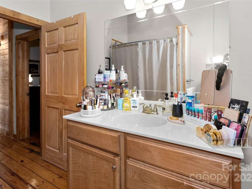 853 Granny Lewis Lane, Mars Hill, NC 28754.  MLS# CAR4269448, YatesRealty ID 22334. 