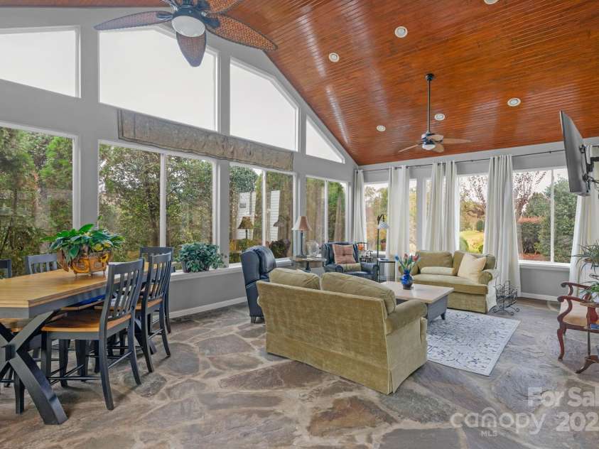 2106 Yellowstone Drive, Fort Mill, SC 29707.  MLS# CAR4252952, YatesRealty ID 22335. 