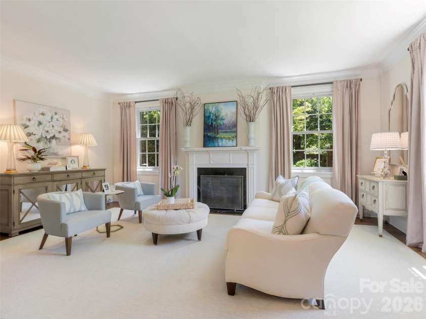 714 Edgehill Road, Charlotte, NC 28207.  MLS# CAR4382173, YatesRealty ID 22337. 
