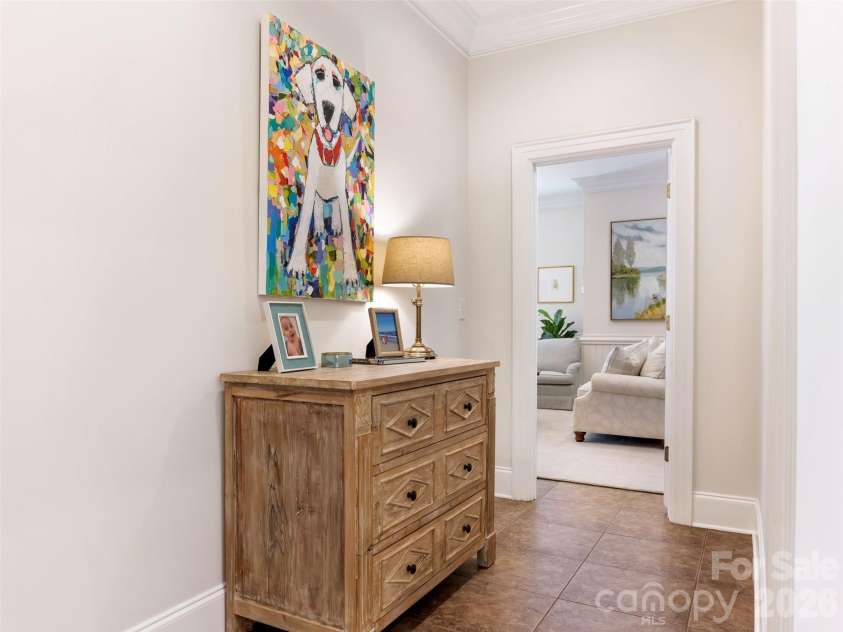 714 Edgehill Road, Charlotte, NC 28207.  MLS# CAR4382173, YatesRealty ID 22337. 